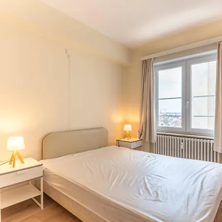 Апартаменти Charming With Sea View For 6