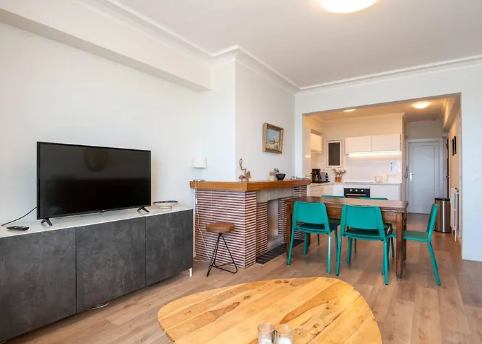 Charming With Sea View For 6 Appartement Oostende