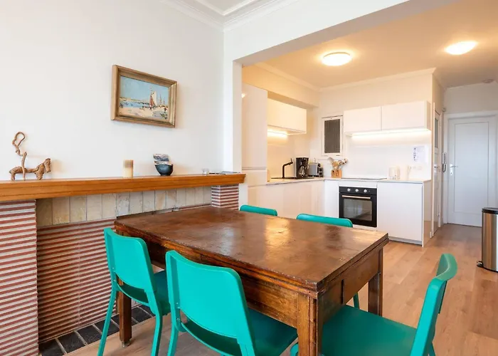 Apartment Charming With Sea View For 6