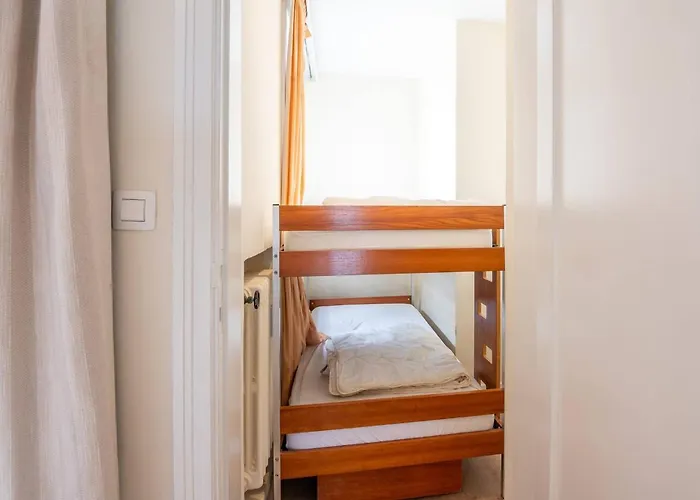 Charming With Sea View For 6 Ostend